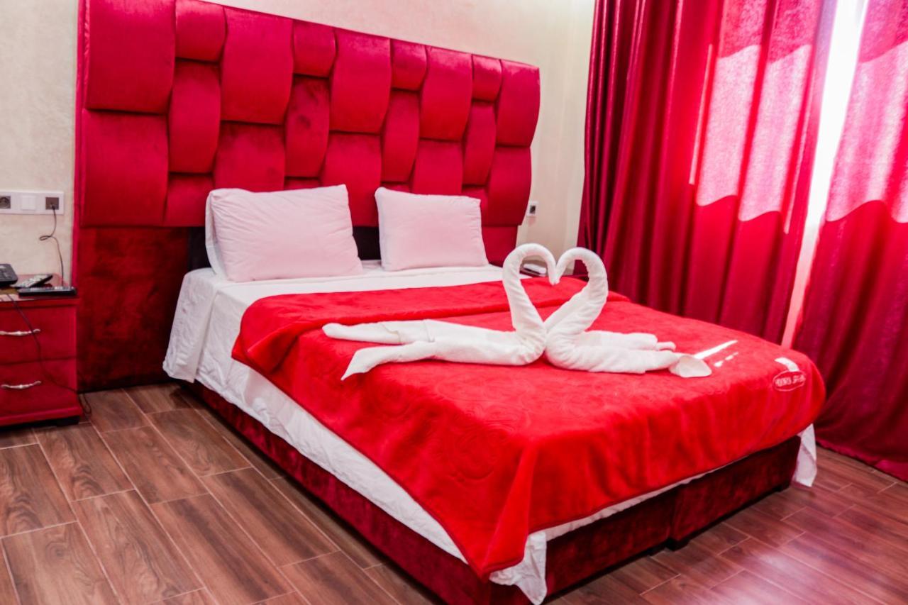 Hotel Borj El Arab Kourigha Exteriör bild